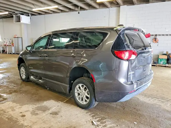 2C4RC1BG3HR797120 2017 CHRYSLER PACIFICA - Image 2