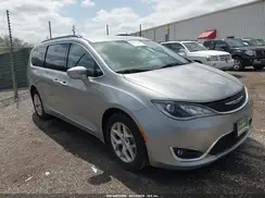 2C4RC1BG3HR809668 2017 CHRYSLER PACIFICA