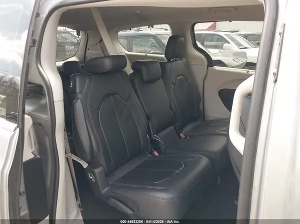 2C4RC1BG3HR809668 2017 CHRYSLER PACIFICA - Image 8