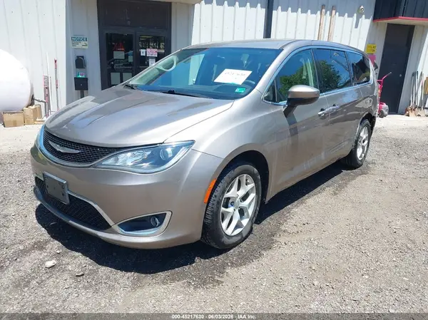 2C4RC1BG3HR811453 2017 CHRYSLER PACIFICA - Image 2