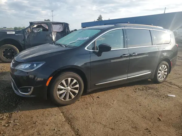 2C4RC1BG3HR812487 2017 CHRYSLER PACIFICA - Image 1