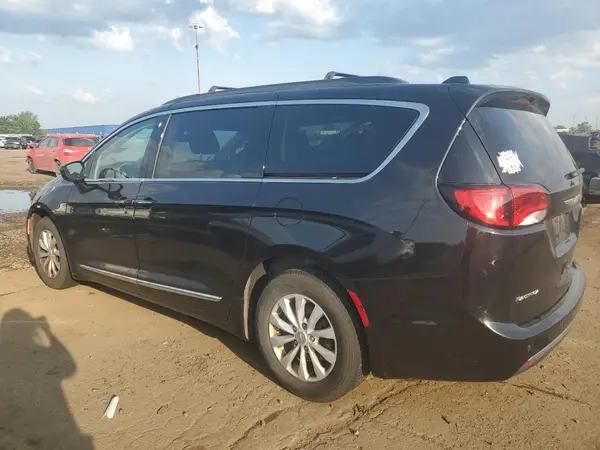 2C4RC1BG3HR812487 2017 CHRYSLER PACIFICA - Image 2
