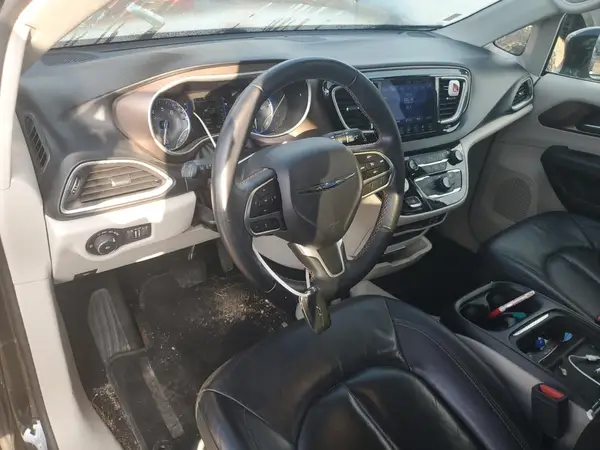 2C4RC1BG3HR812487 2017 CHRYSLER PACIFICA - Image 8