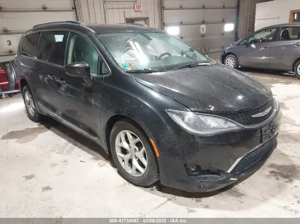 2C4RC1BG3HR816006 2017 CHRYSLER PACIFICA - Image 1