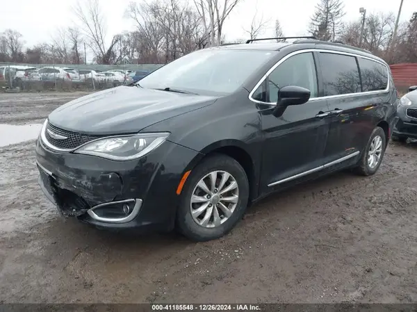 2C4RC1BG3HR821464 2017 CHRYSLER PACIFICA - Image 2