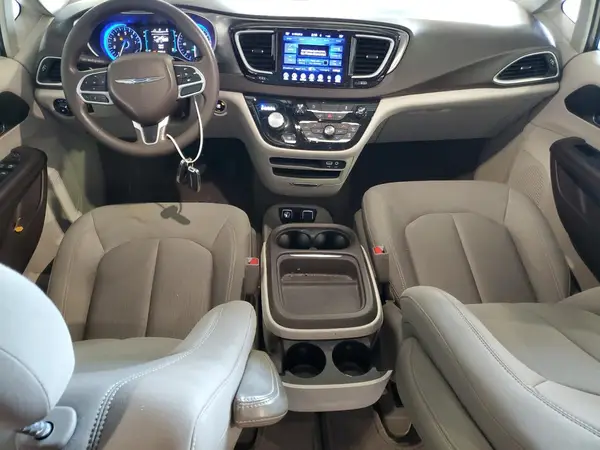 2C4RC1BG3HR823621 2017 CHRYSLER PACIFICA - Image 8