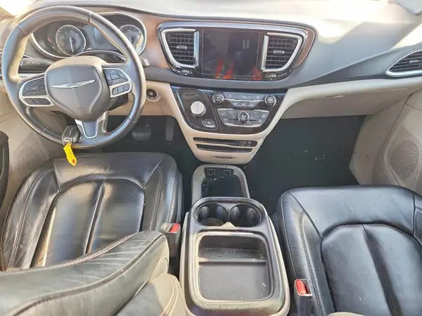 2C4RC1BG3HR831332 2017 CHRYSLER PACIFICA - Image 8