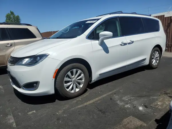 2C4RC1BG3JR106335 2018 CHRYSLER PACIFICA - Image 1