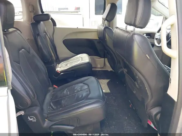 2C4RC1BG3JR110515 2018 CHRYSLER PACIFICA - Image 8