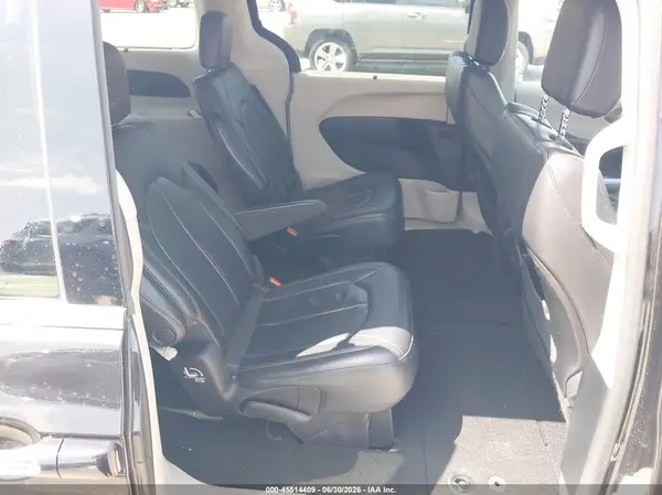 2C4RC1BG3JR112121 2018 CHRYSLER PACIFICA - Image 8