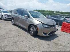 2C4RC1BG3JR115083 2018 CHRYSLER PACIFICA