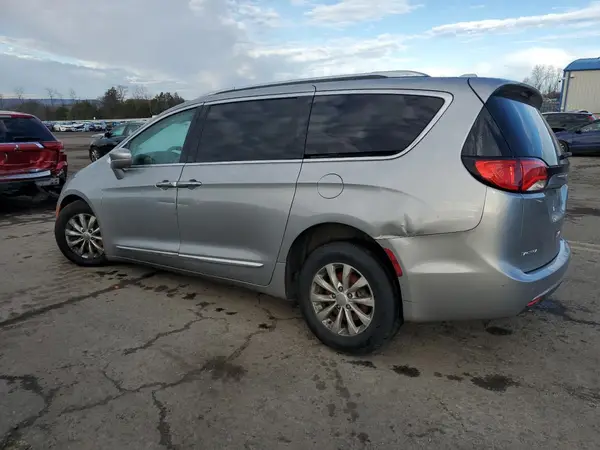 2C4RC1BG3JR115424 2018 CHRYSLER PACIFICA - Image 2