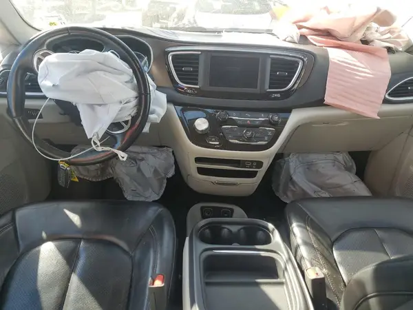 2C4RC1BG3JR120042 2018 CHRYSLER PACIFICA - Image 8