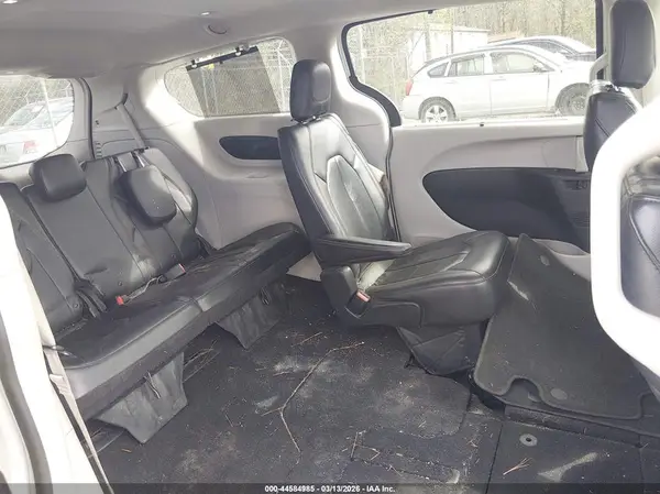 2C4RC1BG3JR120204 2018 CHRYSLER PACIFICA - Image 8