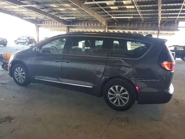 2C4RC1BG3JR123135 2018 CHRYSLER PACIFICA - Image 2