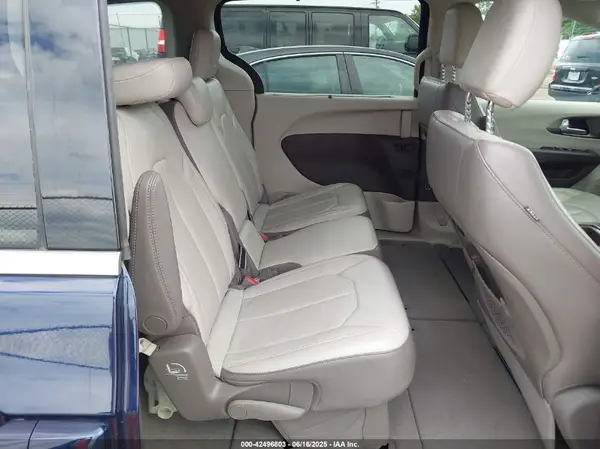 2C4RC1BG3JR127315 2018 CHRYSLER PACIFICA - Image 8