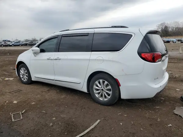 2C4RC1BG3JR141909 2018 CHRYSLER PACIFICA - Image 2