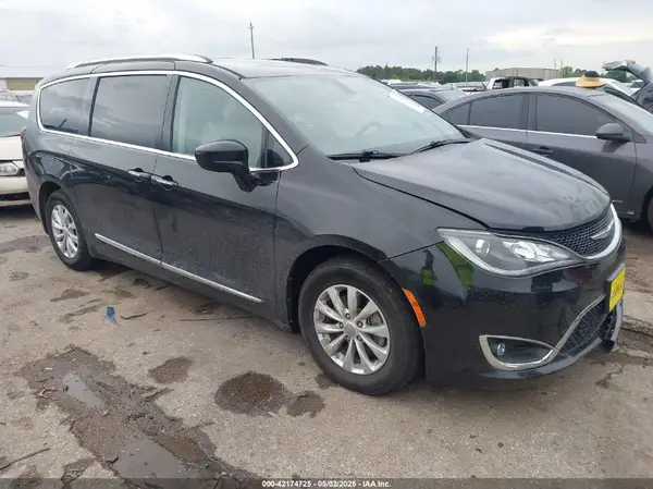 2C4RC1BG3JR142591 2018 CHRYSLER PACIFICA - Image 1