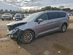 2C4RC1BG3JR142803 2018 CHRYSLER PACIFICA