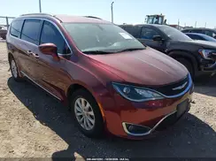 2C4RC1BG3JR142901 2018 CHRYSLER PACIFICA