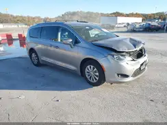 2C4RC1BG3JR144051 2018 CHRYSLER PACIFICA