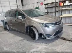 2C4RC1BG3JR148925 2018 CHRYSLER PACIFICA