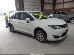 2C4RC1BG3JR194075 2018 CHRYSLER PACIFICA