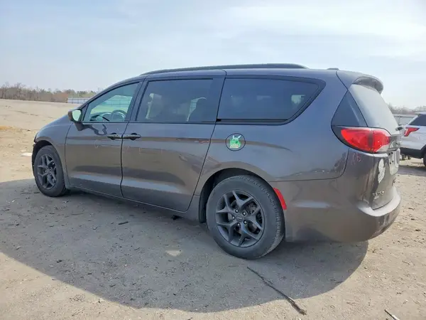 2C4RC1BG3JR197445 2018 CHRYSLER PACIFICA - Image 2