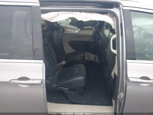 2C4RC1BG3JR211439 2018 CHRYSLER PACIFICA - Image 8