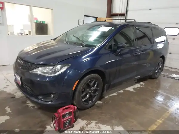 2C4RC1BG3JR227303 2018 CHRYSLER PACIFICA - Image 2