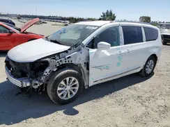 2C4RC1BG3JR228421 2018 CHRYSLER PACIFICA