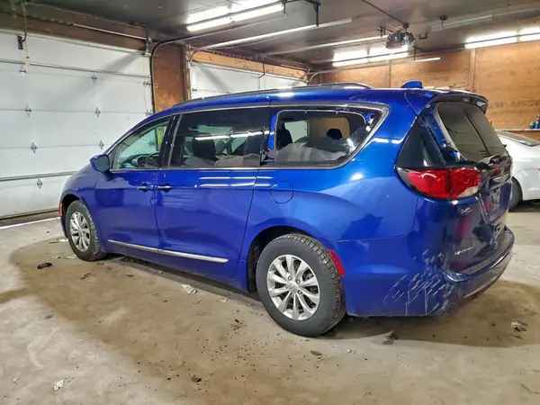 2C4RC1BG3JR234073 2018 CHRYSLER PACIFICA - Image 2