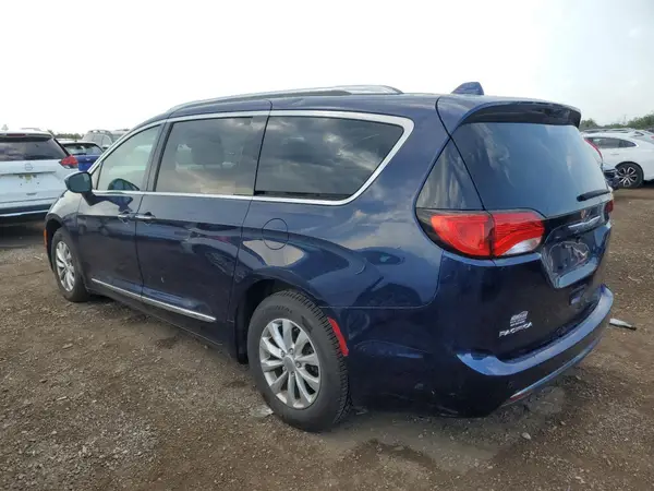 2C4RC1BG3JR234798 2018 CHRYSLER PACIFICA - Image 2