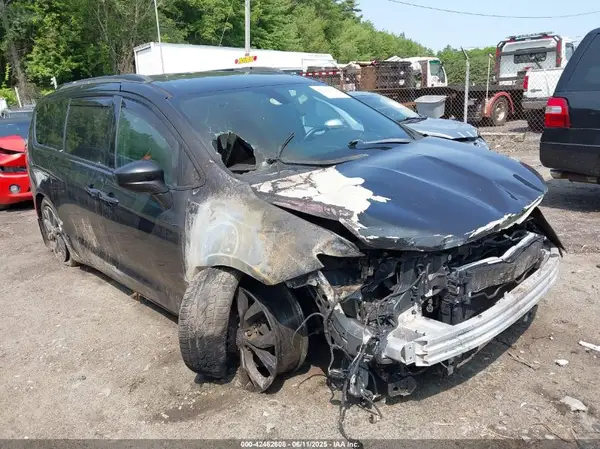 2C4RC1BG3JR235479 2018 CHRYSLER PACIFICA - Image 1