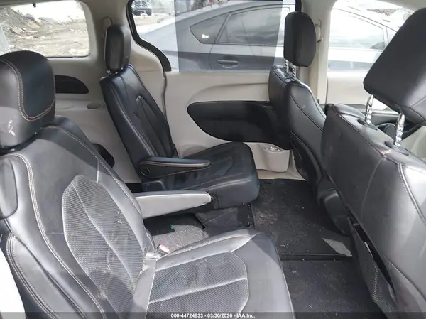 2C4RC1BG3JR236129 2018 CHRYSLER PACIFICA - Image 8