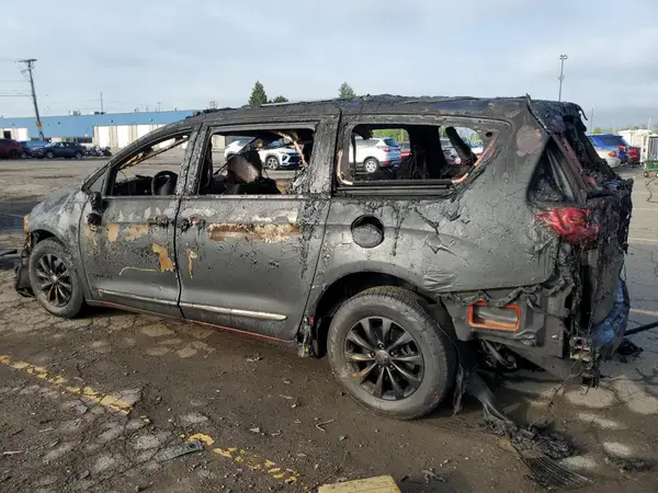 2C4RC1BG3JR258096 2018 CHRYSLER PACIFICA - Image 2