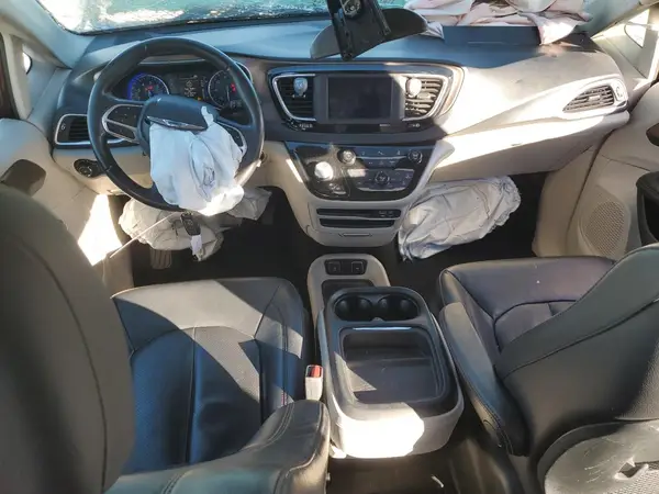2C4RC1BG3JR260625 2018 CHRYSLER PACIFICA - Image 8