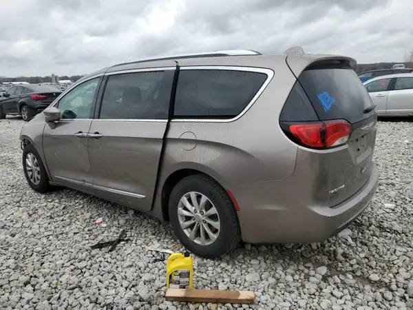 2C4RC1BG3JR261063 2018 CHRYSLER PACIFICA - Image 2