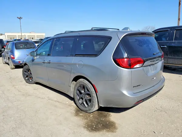 2C4RC1BG3JR274301 2018 CHRYSLER PACIFICA - Image 2