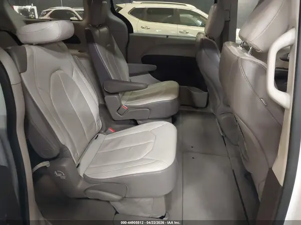2C4RC1BG3JR276209 2018 CHRYSLER PACIFICA - Image 8