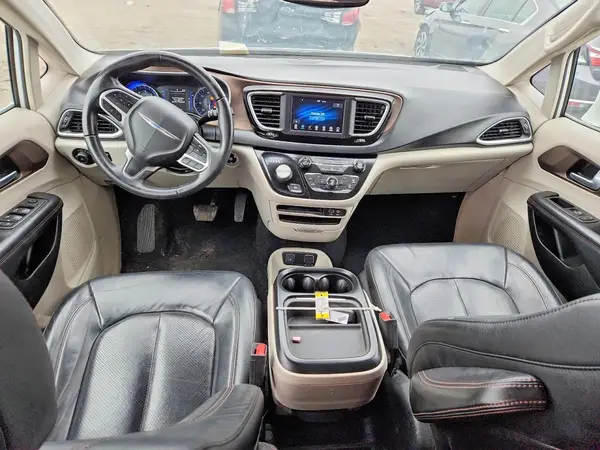 2C4RC1BG3JR280597 2018 CHRYSLER PACIFICA - Image 8