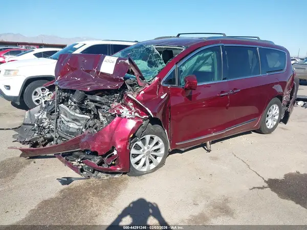 2C4RC1BG3JR287632 2018 CHRYSLER PACIFICA - Image 2