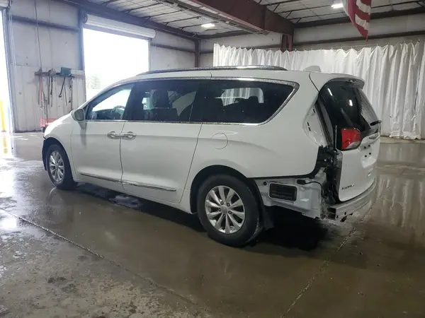 2C4RC1BG3JR292040 2018 CHRYSLER PACIFICA - Image 2
