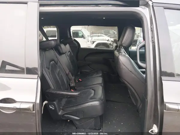 2C4RC1BG3JR306406 2018 CHRYSLER PACIFICA - Image 8