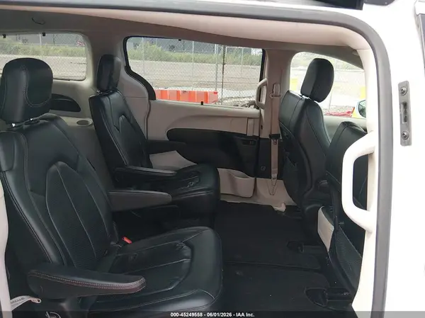 2C4RC1BG3JR312108 2018 CHRYSLER PACIFICA - Image 8