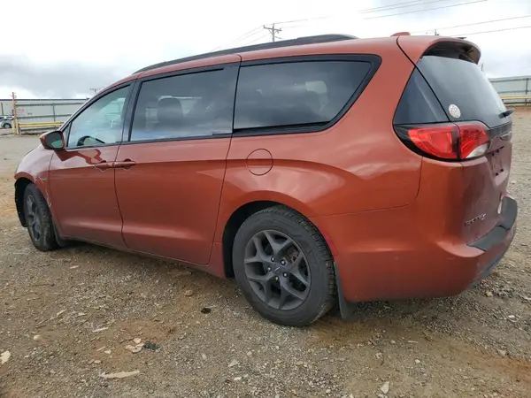 2C4RC1BG3JR317163 2018 CHRYSLER PACIFICA - Image 2