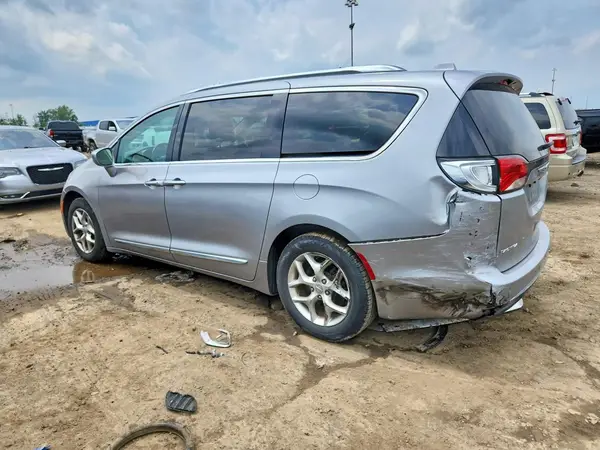 2C4RC1BG3JR354035 2018 CHRYSLER PACIFICA - Image 2