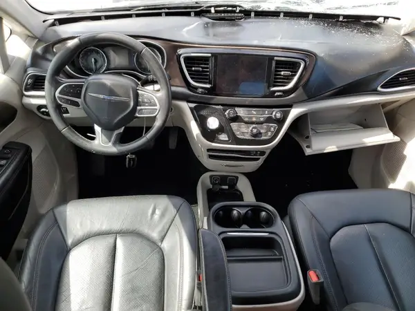 2C4RC1BG3JR354682 2018 CHRYSLER PACIFICA - Image 8