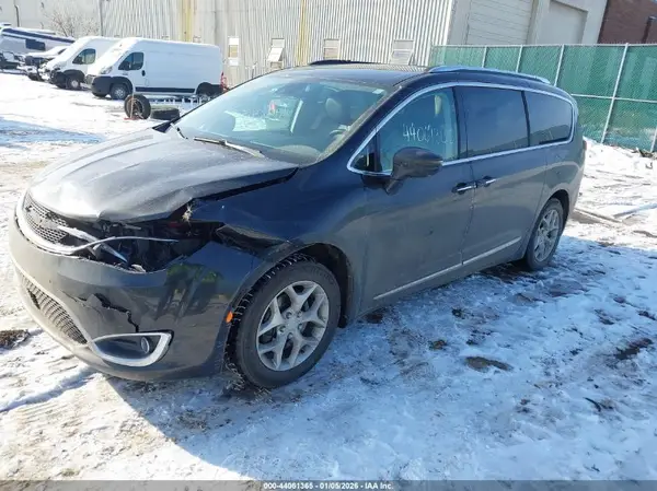 2C4RC1BG3KR550008 2019 CHRYSLER PACIFICA - Image 2