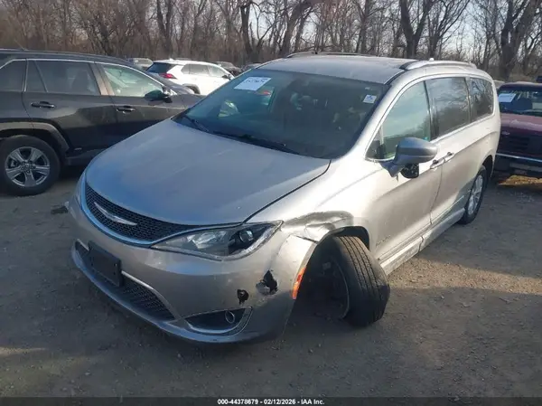 2C4RC1BG3KR554642 2019 CHRYSLER PACIFICA - Image 2